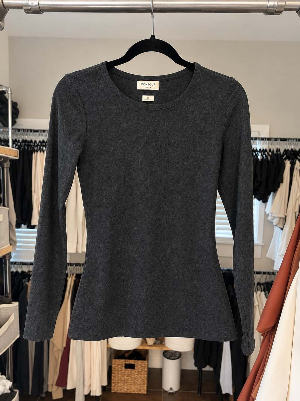 Aritzia Original Contour Splendid Crew Longsleeve Black